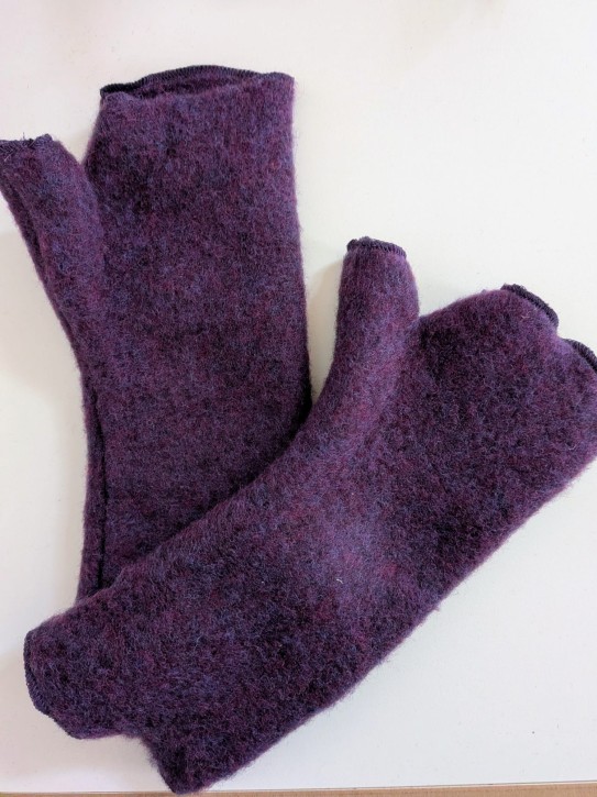 Daumenstulpe Wolke aubergine Daumenstulpe Wolke aubergine