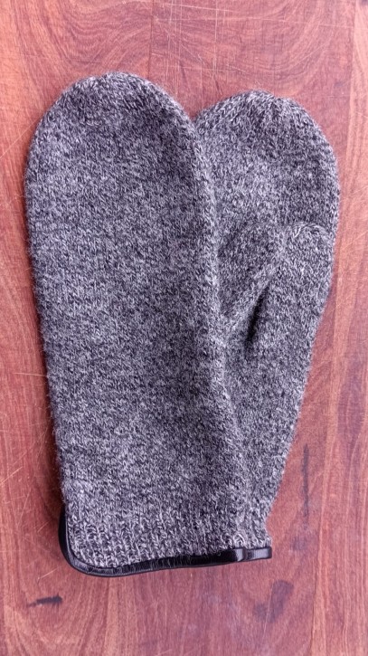 Fäustlinge gestrickt dunkelgrau meliert Fäustlinge gestrickt dunkelgrau meliert