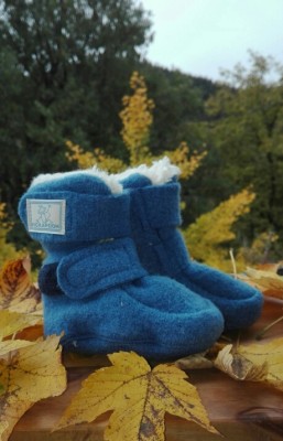 Puschen aus Wolle mit Plüschfutter