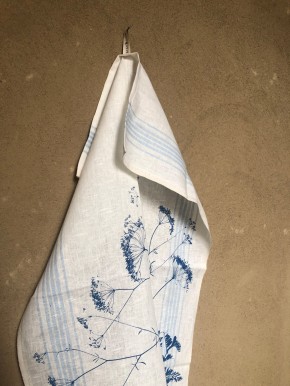 weißes Geschirrtuch aus 100% Leinen Print: Sichelmöhre (Druck hellblau)